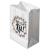 Lass's Get Lit! - Weihnachtsbeleuchtungsdesign Mittlere Geschenktüte (Vorderseite Schrägansicht)