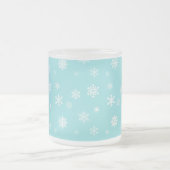 Lasst es schneien... Schönes Schneeflockendesign Mattglastasse (Mittel)