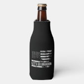 Lasst uns Brandon Funny Patriotic American Flag ge Flaschenkühler (Flaschenvorderseite)