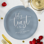 Lasst uns die schicke, kalligraphische Engagement- Pappteller<br><div class="desc">Eine stilvolle Kalligraphie-Engagement Party Papier Platte. Einfach mit Ihren Daten personalisieren. ANKUNFT: Wenn Sie eine Anpassung des Designs benötigen,  kontaktieren Sie mich bitte über den Chat; wenn Sie Informationen über Ihre Bestellung,  Versandoptionen,  etc. benötigen,  kontaktieren Sie mich bitte direkt in Touch mit dem Zazzle-Support.</div>