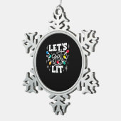 Lasst uns die Weihnachtslichter im sonnigen Retro Schneeflocken Zinn-Ornament (Rechts)