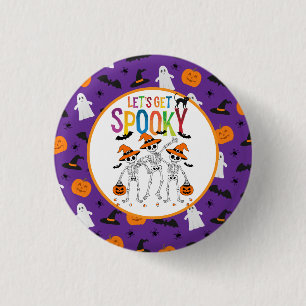 Lasst uns ein kurzes Halloween bekommen Button
