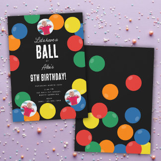 Lasst uns ein Party-Thema für Ball-Kindergeburtsta Einladung