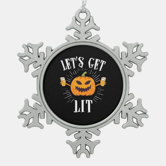 Lasst uns ein wenig Halloween-Bier trinken Schneeflocken Zinn-Ornament (Vorderseite)