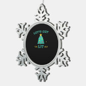 Lasst uns einen sonnigen, Betrunkenen, trinkenden Schneeflocken Zinn-Ornament (Rechts)