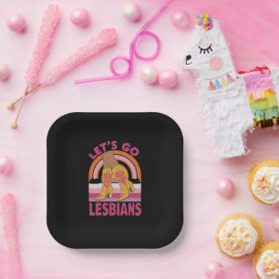 Lasst uns gehen Lesben LGBTQ Stolz Monat Cowgirl Pappteller