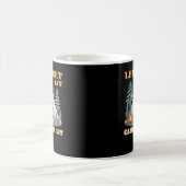 Lasst uns hingehen. Campfire Lit. Camping Quotes-K Kaffeetasse (Mittel)
