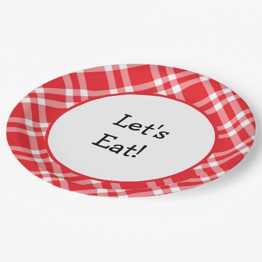 Lasst uns Kariert rot und weiß essen Pappteller (Schrägansicht)