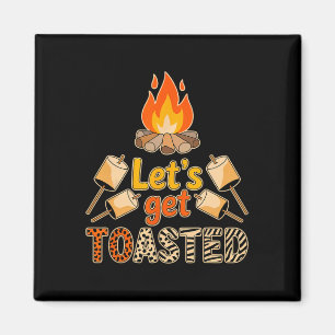 Lasst uns lustige Marshmallow-Campfire-Campingfreu Magnet