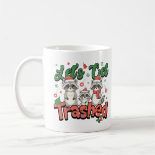 Lasst uns lustige Waschbären-Weihnachtsfamilie dem Kaffeetasse