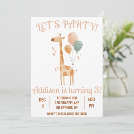 Lasst uns Party machen! Giraffe mit Balloons Gebur Einladung (Stehend Vorderseite)