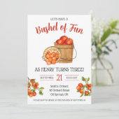 Lasst uns Spaß haben! Apple Birthday Party Einladung (Stehend Vorderseite)