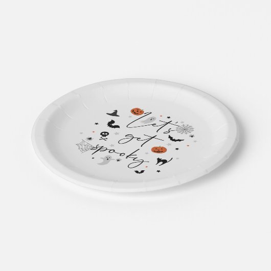 Lasst uns spukhaftes Halloween-Party plattieren, w Pappteller (Schrägansicht)