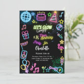 Lasst uns verrückten NeonGeburtstag glühen Einladung (Stehend Vorderseite)
