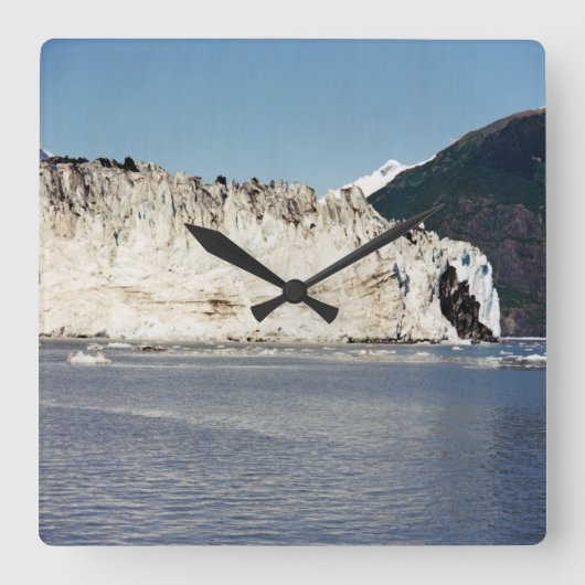 Last Snow Quadratische Wanduhr (Vorderseite)