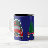 Last von Weihnachtsbaumen Kleiner roter LKW Zweifarbige Tasse (Vorderseite Links)