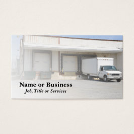 Lastkraftwagen an einem Entladedock