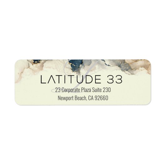 Latitude 33 Immobilien (Vorne)