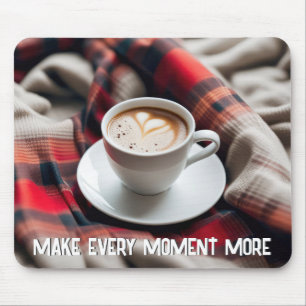 Latte mit Herz auf der Decke Mousepad