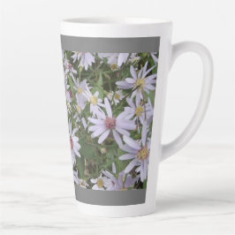 Latte Tasse Blasser lila Wildblume