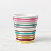 Latte Tasse des Retro-Streifenmusters (Vorderseite)
