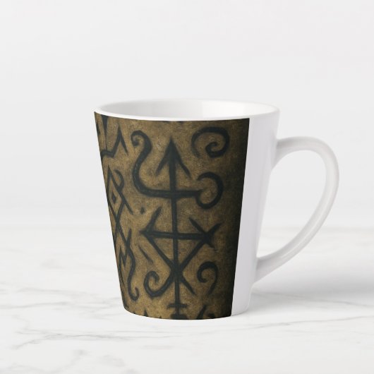 Latte Tasse mit antiken Runes Feel (Rechts)