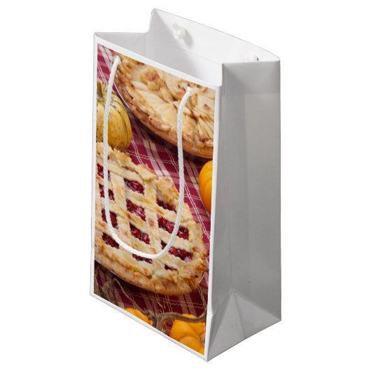 Lattice Cherry Pie und Apfelkuchen Kleine Geschenktüte (Vorderseite Schrägansicht)