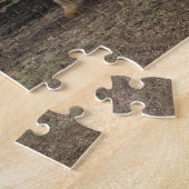 Laubsäge des Entwurfspferds bei der Arbeit Puzzle (Seite)