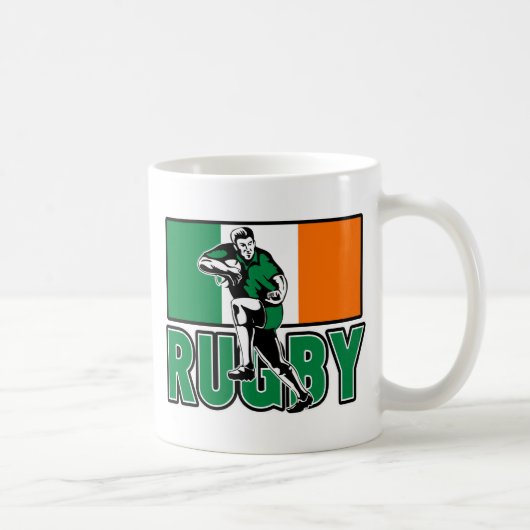 laufender Ball des Rugbyspielers, der Kaffeetasse (Rechts)