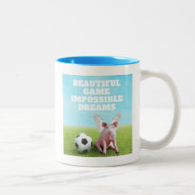 Laufendes rosa fliegendes Schwein Fußball lustig i