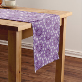 Läufer mit violetten Kreisen