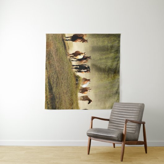 Laufpferde auf der Ranch von Montana Wandteppich (Beispiel (Horizontal))