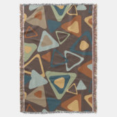 Laufsteg mit modernen Dreiecken aus dem Mittelalte Decke (Vorderseite Vertikal)