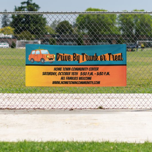 Laufwerk durch Kofferraum oder Leckerei Halloween Banner (Insitu)