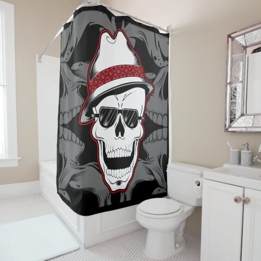 Laughing Skull in Hat Duschvorhang (Beispiel)