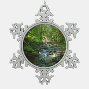 Laughingwater Crew am Monte Rainier Nationalpark Schneeflocken Zinn-Ornament