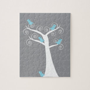 Launenhafte Blaue Vögel auf Weißem Baum Grauer Hin Puzzle