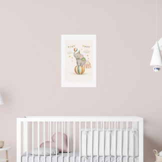 Launenhafter Elefant auf einem Ball Poster