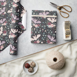 Launische Cottagecore-Fledermäuse- und Rosen-Verpa Geschenkpapier