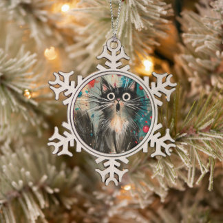 Launische überraschte Weihnachtskatze Schneeflocken Zinn-Ornament