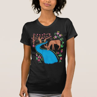 Launische Wasserfarbenhirsche am Fluss T-Shirt