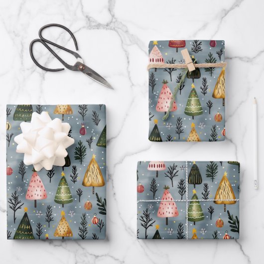 Launischer Weihnachtsbaum-Wald-Weihnachtsmuster Geschenkpapier Set (Vorderseite)