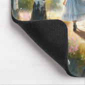 Launisches Mädchen tanzt durch Birkenwald Mousepad (Ecke)