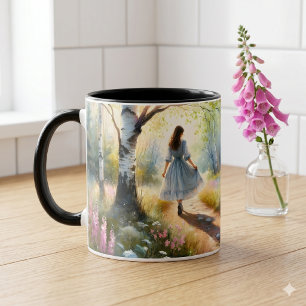 Launisches Mädchen tanzt durch Birkenwald Tasse
