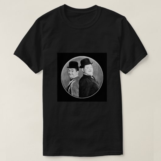 LAUREL AND HARDY. Stan Laurel und Oliver Hardy in  T-Shirt (Design vorne)
