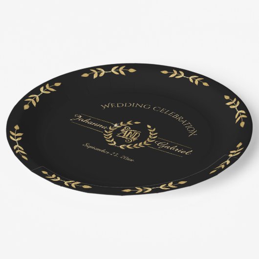 Laurel Leaf Wreath Wedding Celebration Black Gold Pappteller (Schrägansicht)