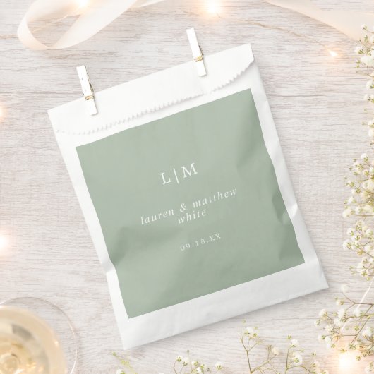 Lauren Sage Green Monogram Elegant Wedding Geschenktütchen (Ausgeschnitten)