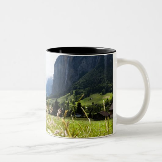 Lauterbrunnen, die Schweiz Zweifarbige Tasse (Rechts)