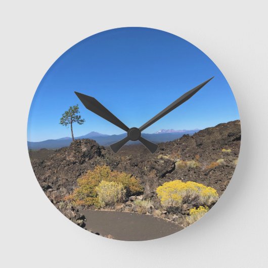 Lava Butte Trail, OR Runde Wanduhr (Vorderseite)