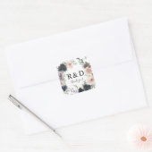 Lava, Navy und Blush Pink Floral Monogram Quadratischer Aufkleber (Umschlag)